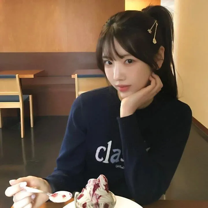 痴心寄风却成雪相思错付云与月